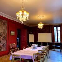 Salle séminaire réunion professionnelle